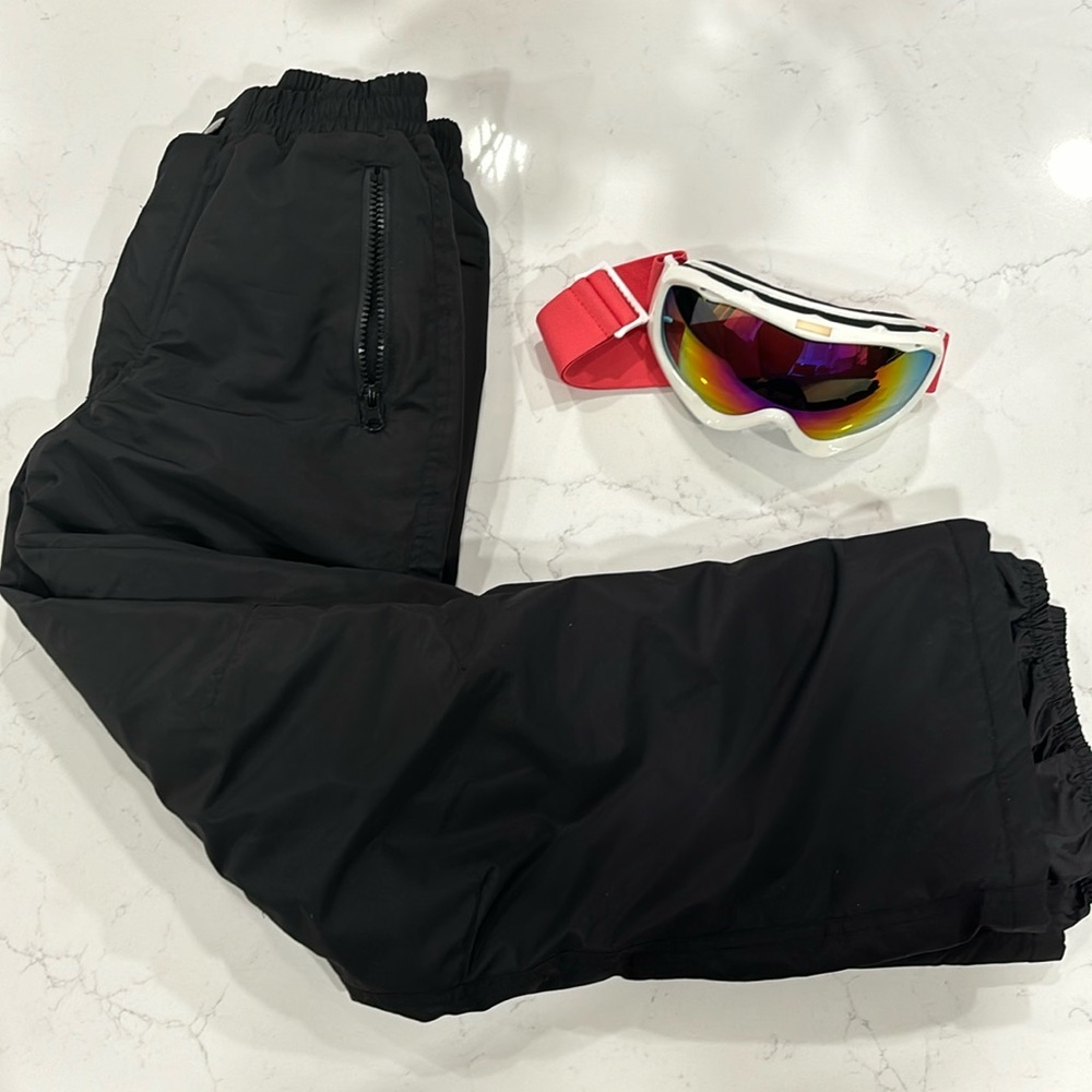 Iceburg snow pants youth M 10-12